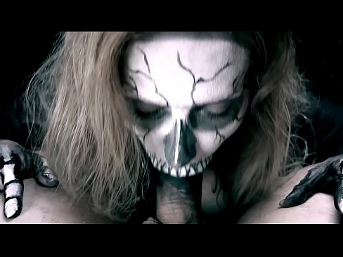 ❤️ Rapariga demoníaca a chupar pilas com a sua boca negra e a engolir esperma. ❌ Porno em pt.pornofilmtv.ru ☑